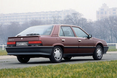Renault 25 1988 года